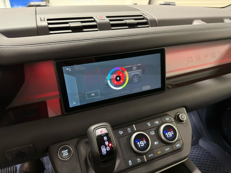 Land Rover Defender usata a Milano (12)