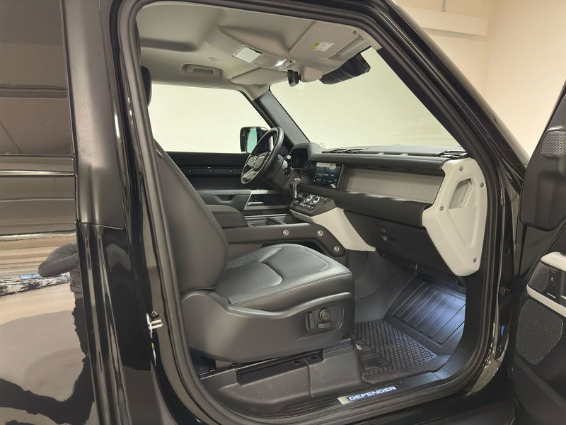 Land Rover Defender usata a Milano (3)