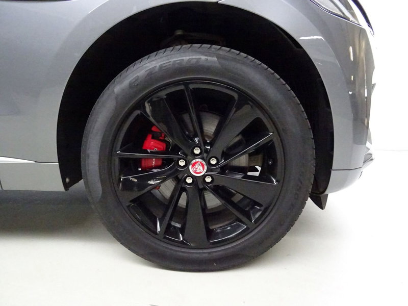 Jaguar F-Pace usata a Como (9)