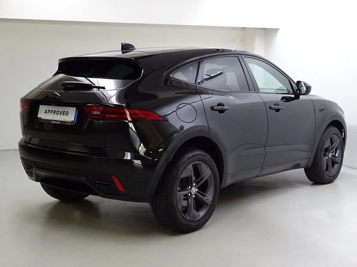 Jaguar E-Pace usata a Como (2)