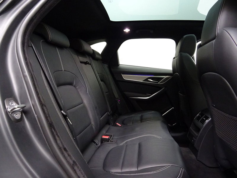 Jaguar F-Pace usata a Como (5)