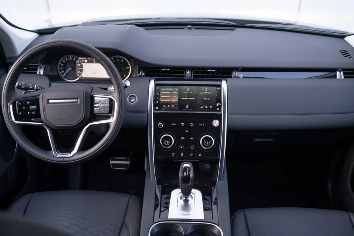 Land Rover Discovery Sport usata a Trento (4)