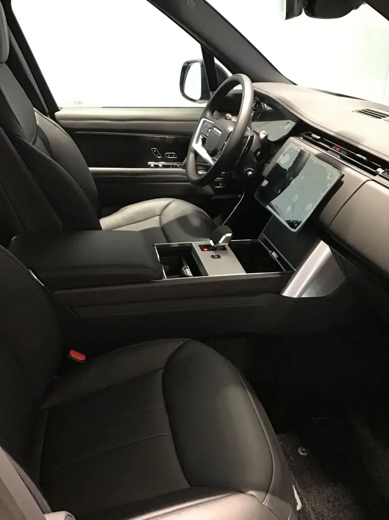 Land Rover Range Rover nuova a Genova (3)