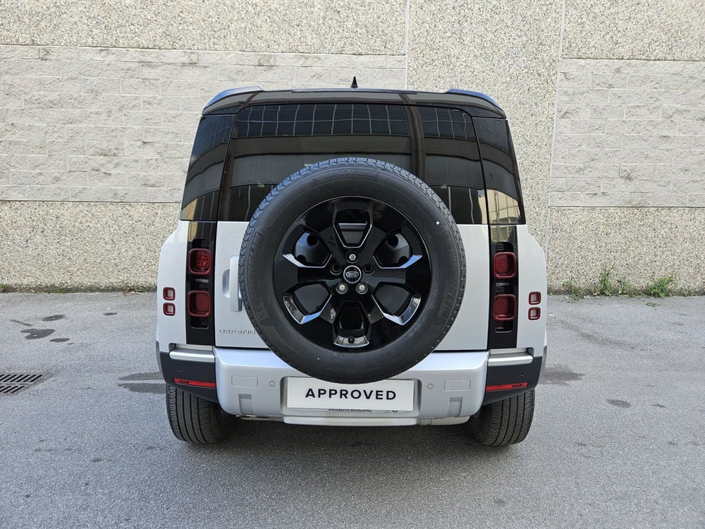 Land Rover Defender usata a Bergamo (7)