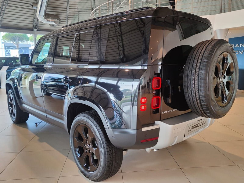 Land Rover Defender nuova a Pesaro-Urbino (2)