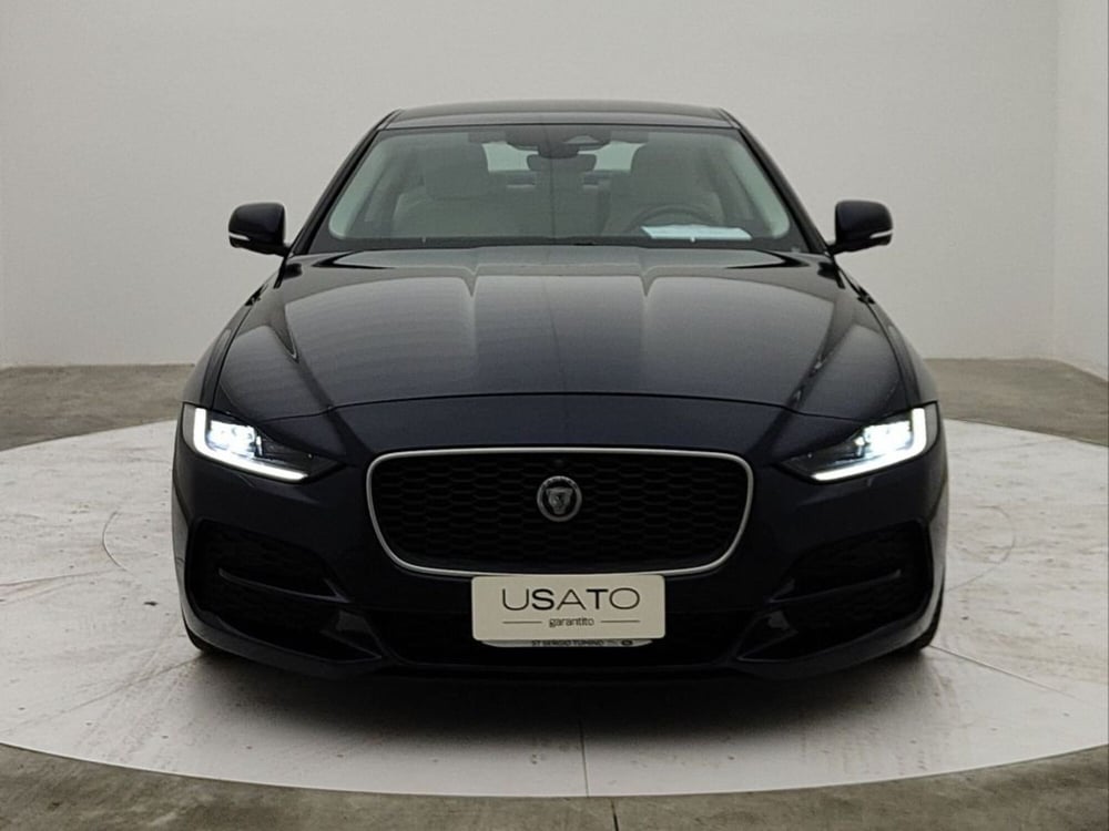 Jaguar XE usata a Ragusa (8)