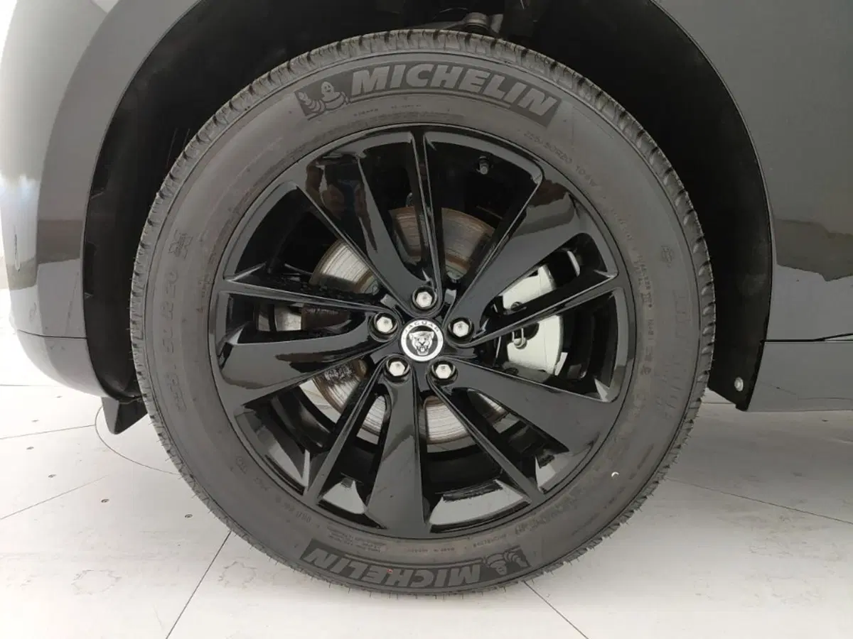 Jaguar F-Pace usata a Ragusa (9)
