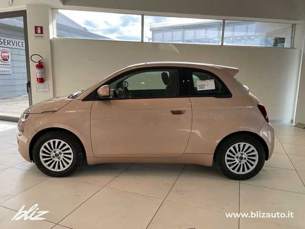 Fiat 500e nuova a Udine (2)