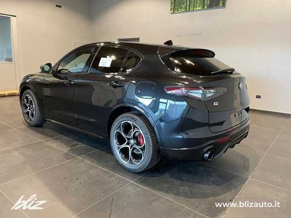 Alfa Romeo Stelvio nuova a Udine (3)