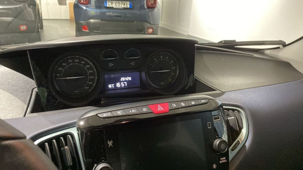 Lancia Ypsilon usata a Bergamo (17)