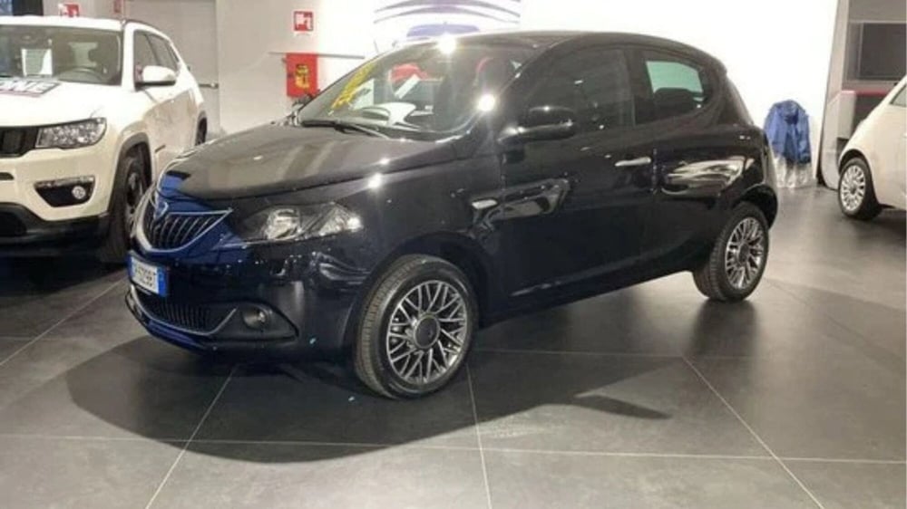 Lancia Ypsilon usata a Bergamo