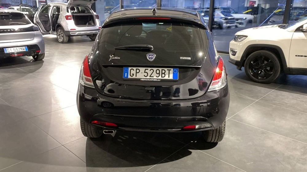 Lancia Ypsilon usata a Bergamo (3)