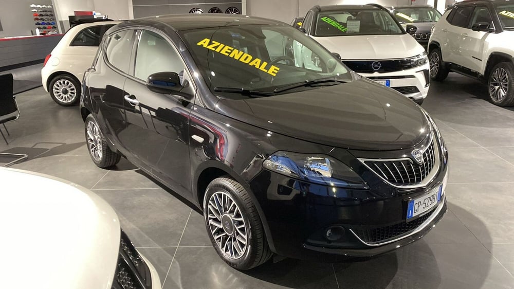 Lancia Ypsilon usata a Bergamo (5)