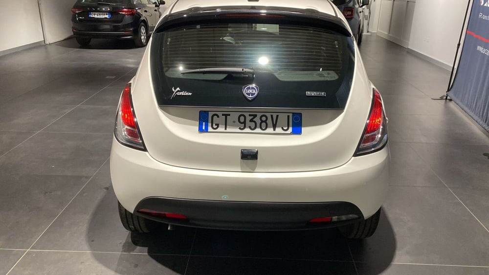 Lancia Ypsilon usata a Bergamo (3)