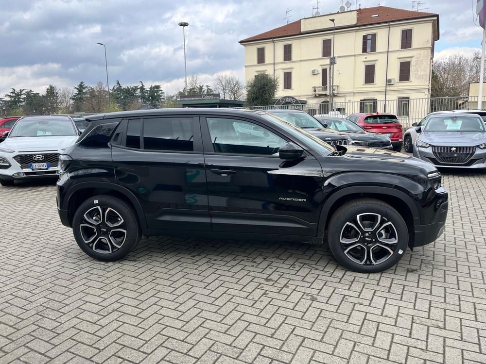 Jeep Avenger nuova a Milano (5)