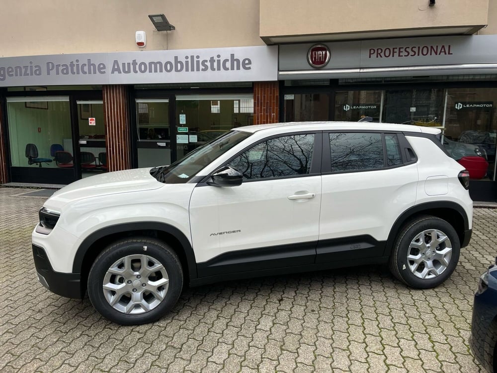 Jeep Avenger nuova a Milano (4)