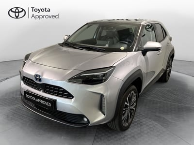 Toyota Yaris Cross 1.5 Hybrid 5p. E-CVT Lounge del 2023 usata a Milano