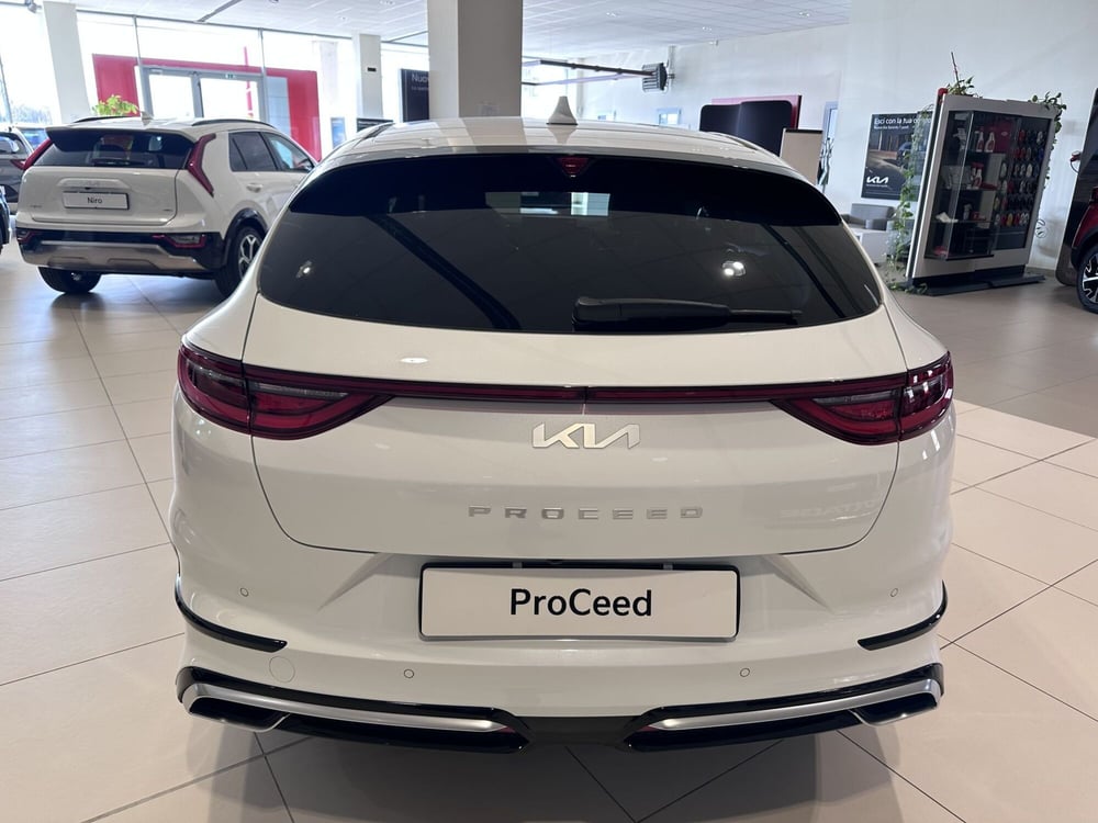 Kia ProCeed nuova a Cremona (6)