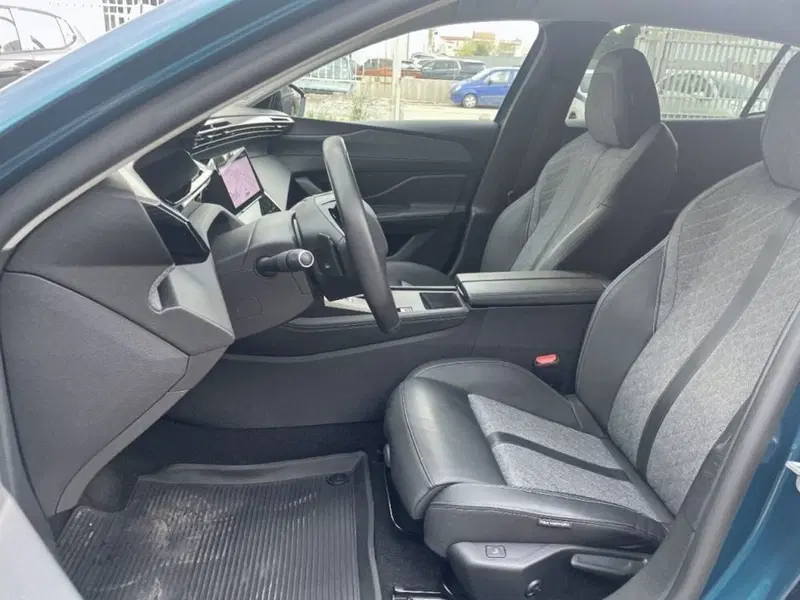 Peugeot 408 usata a Foggia (10)