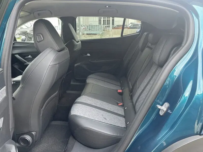 Peugeot 408 usata a Foggia (11)