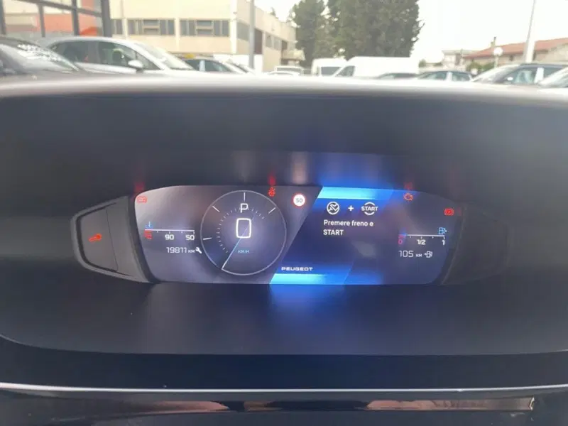 Peugeot 408 usata a Foggia (12)
