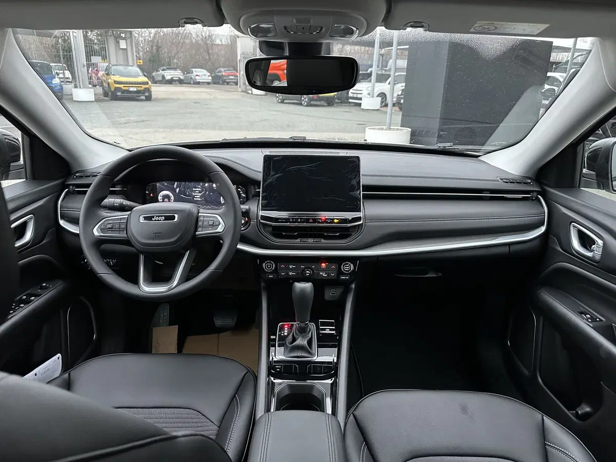 Jeep Compass nuova a Torino (14)