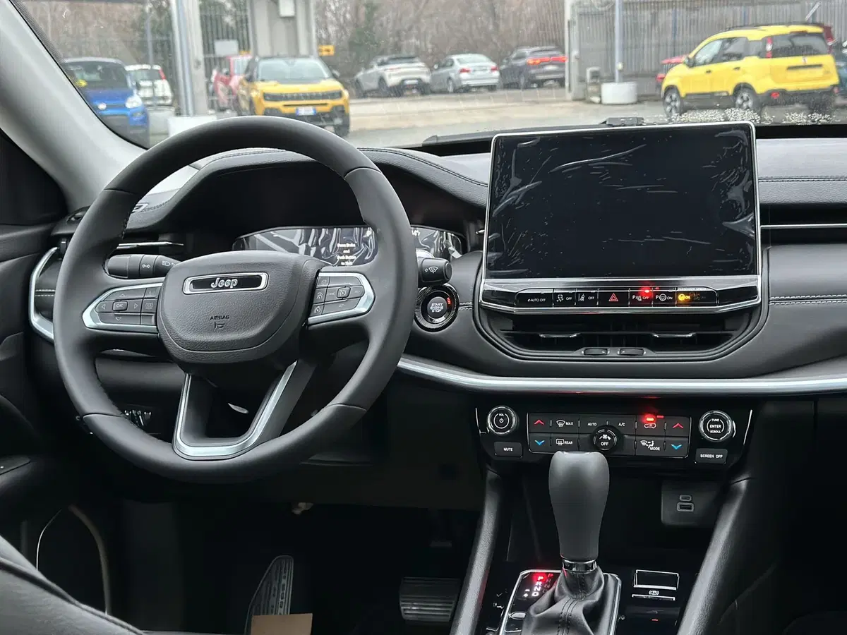 Jeep Compass nuova a Torino (16)