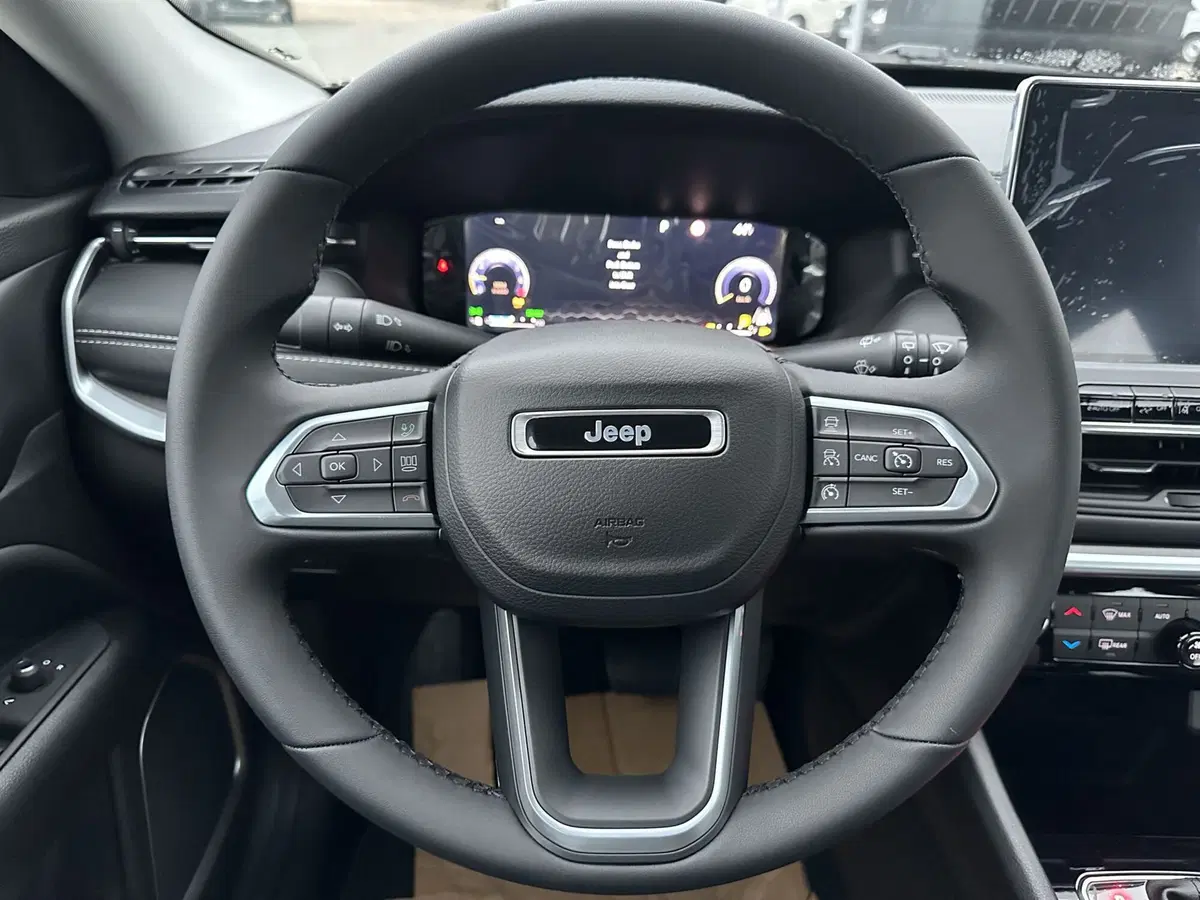 Jeep Compass nuova a Torino (17)