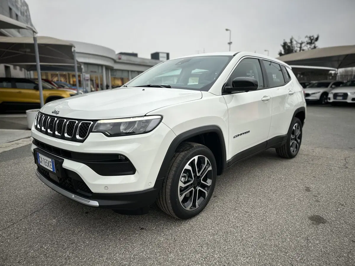 Jeep Compass nuova a Torino (3)