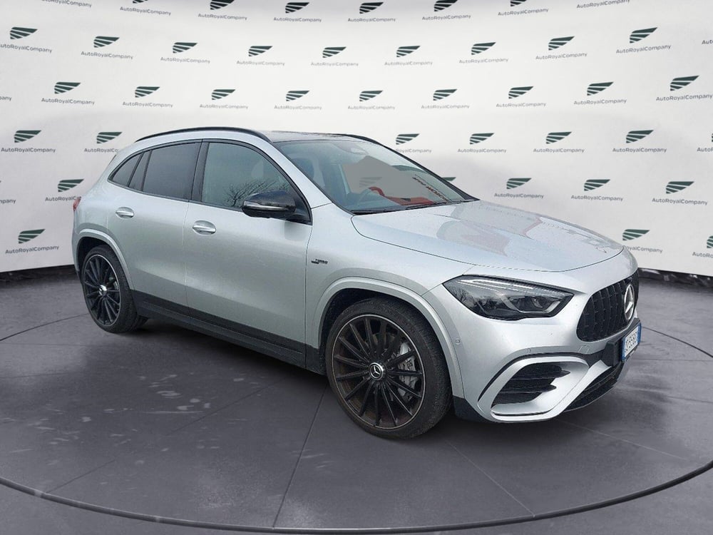 Mercedes-Benz GLA SUV usata a Roma (6)