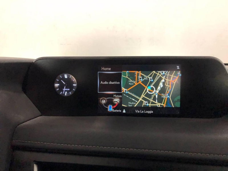 Lexus UX usata a Torino (12)