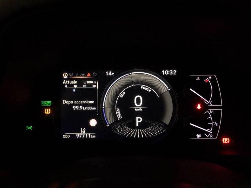 Lexus UX usata a Torino (13)