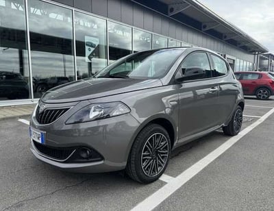 Lancia Ypsilon 1.0 FireFly 5 porte S&amp;S Hybrid Ecochic Gold  del 2022 usata a Lugo