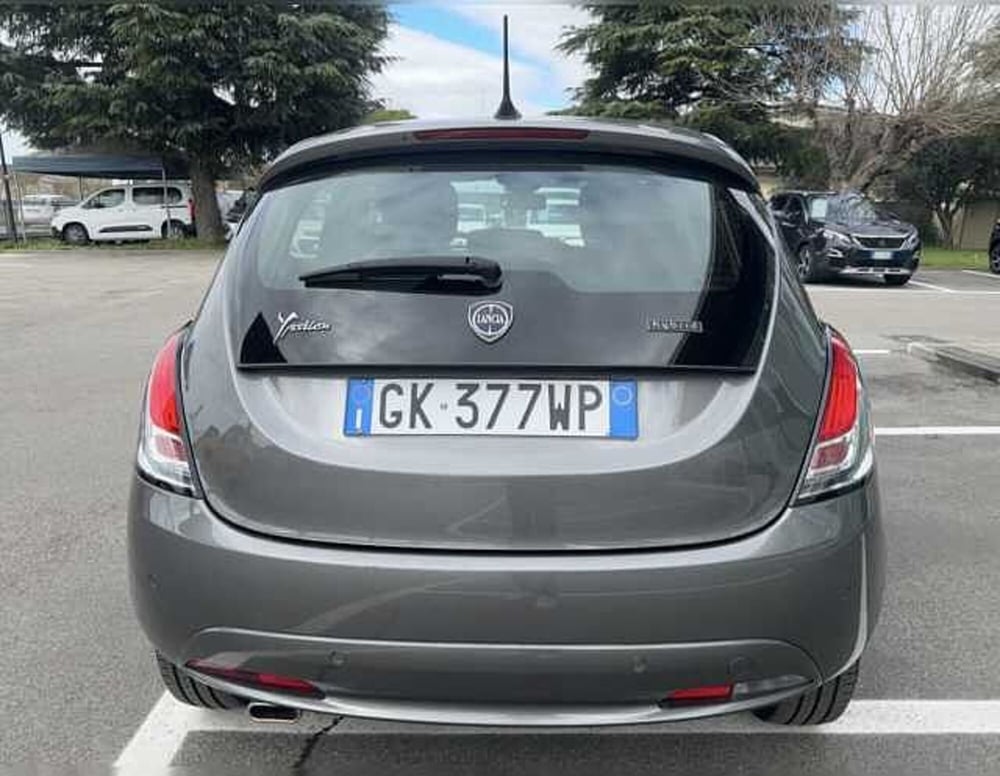 Lancia Ypsilon usata a Ravenna (7)