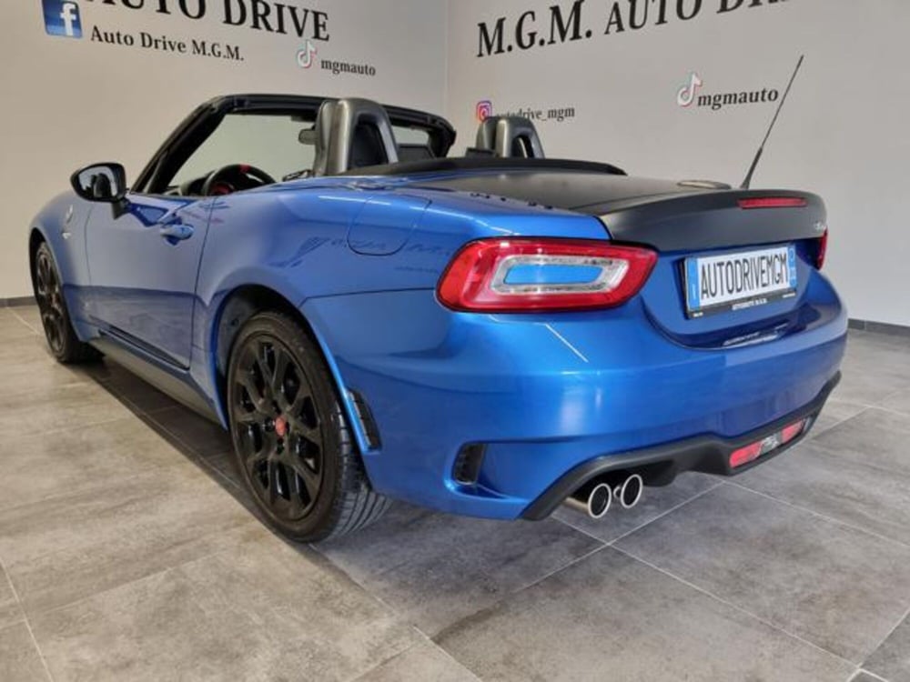 Abarth 124 Spider usata a Como (18)