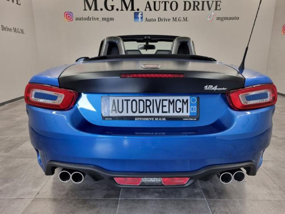 Abarth 124 Spider usata a Como (3)