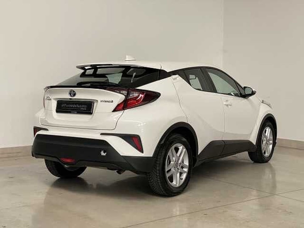 Toyota Toyota C-HR usata a Barletta-Andria-Trani (5)