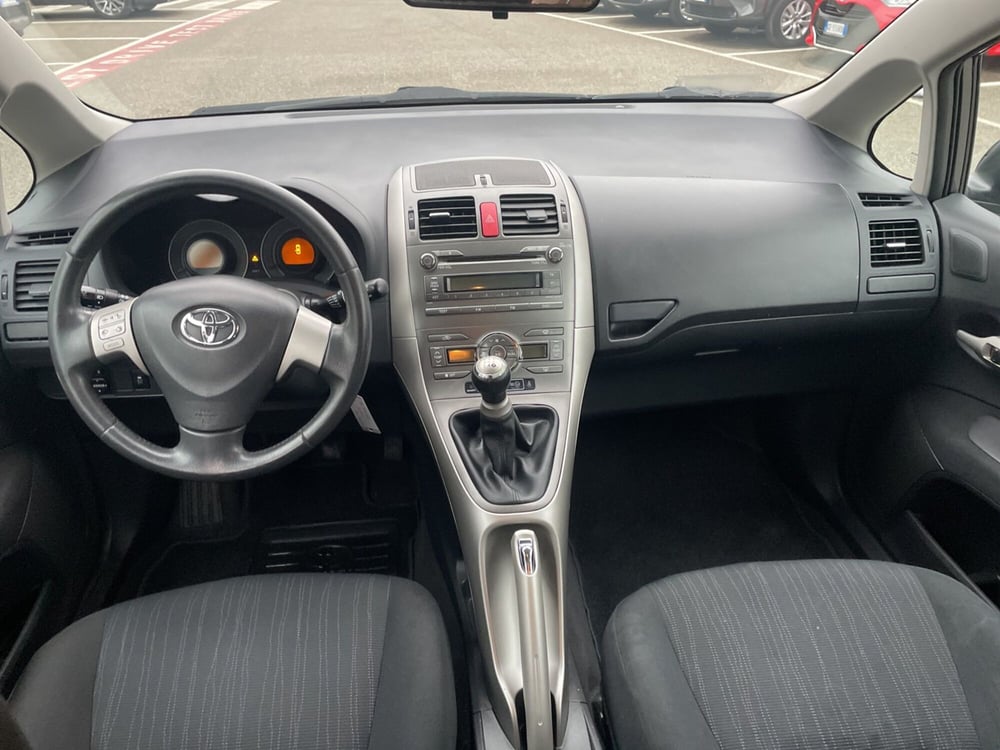 Toyota Auris usata a Piacenza (11)