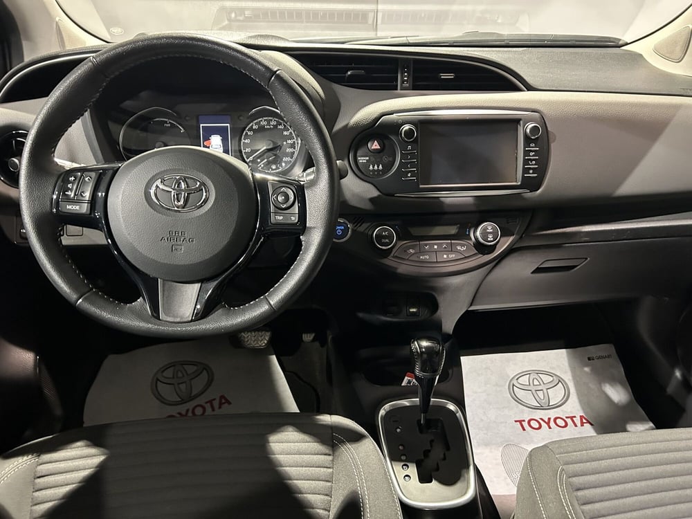 Toyota Yaris usata a Milano (9)