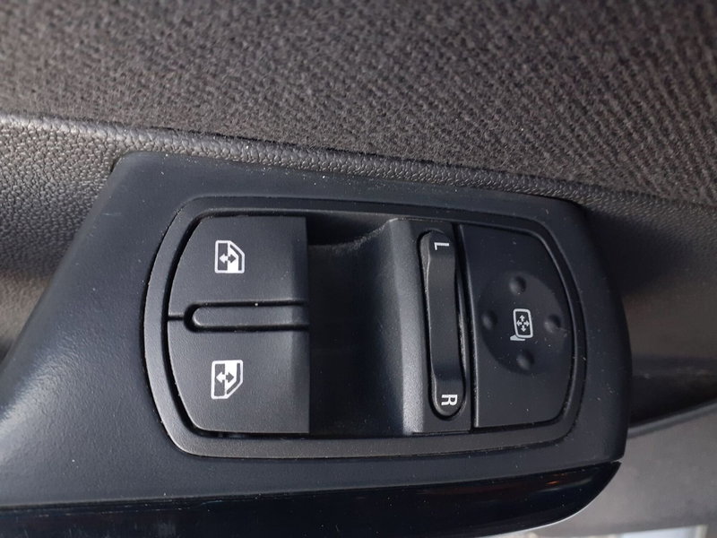 Opel Corsa usata a Modena (11)