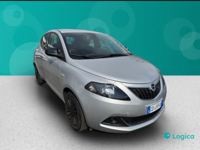 Lancia Ypsilon 1.0 FireFly 5 porte S&amp;S Hybrid Silver Plus del 2021 usata a Biella