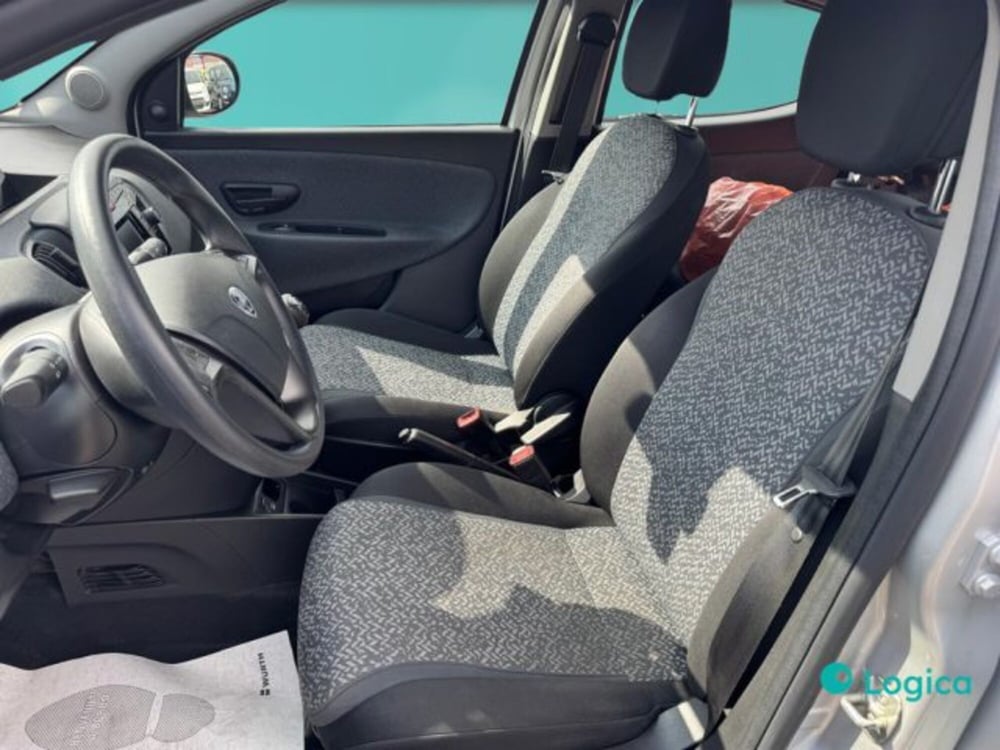Lancia Ypsilon usata a Biella (14)