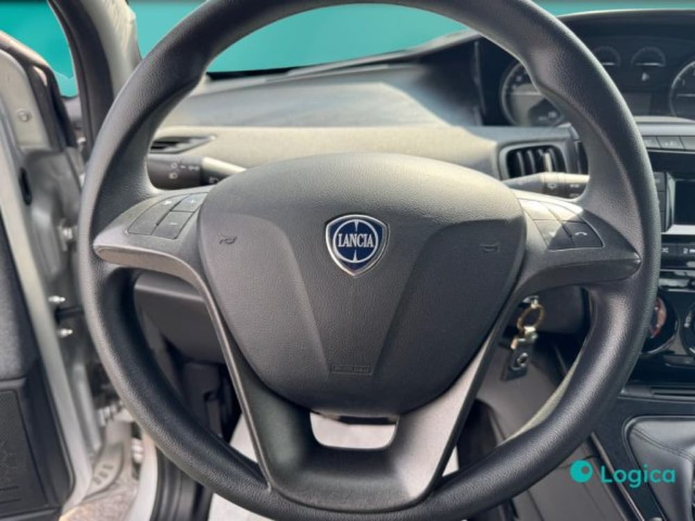 Lancia Ypsilon usata a Biella (9)