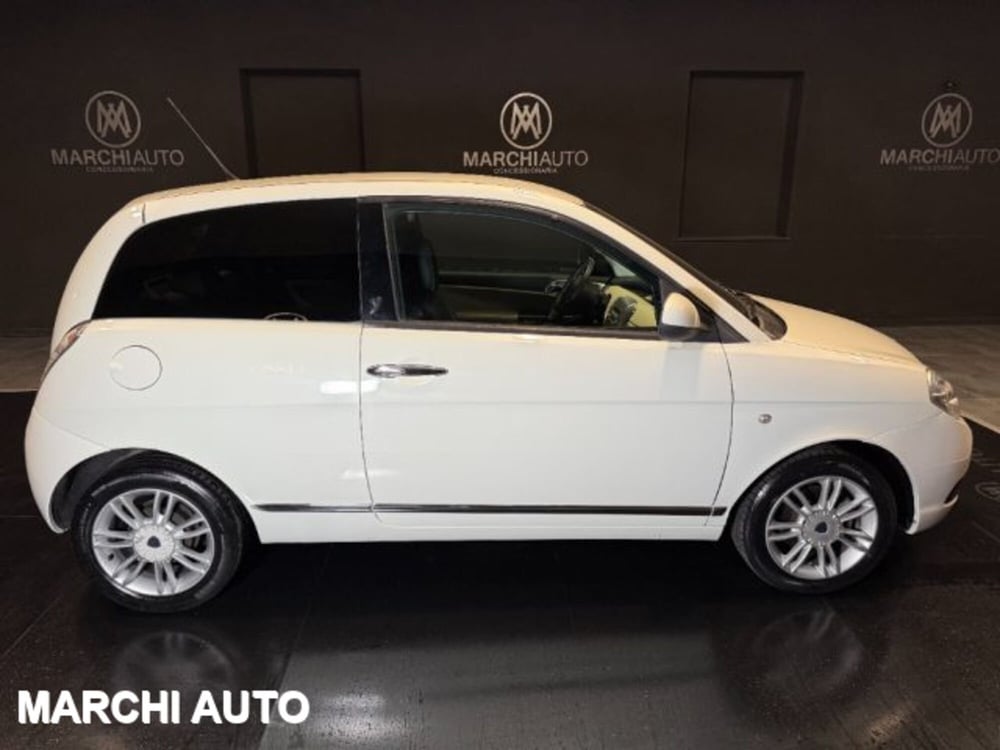 Lancia Ypsilon usata a Perugia (4)