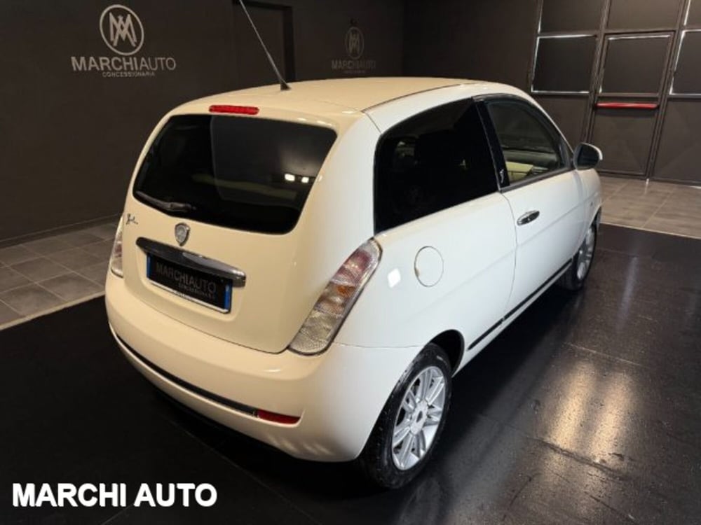 Lancia Ypsilon usata a Perugia (5)