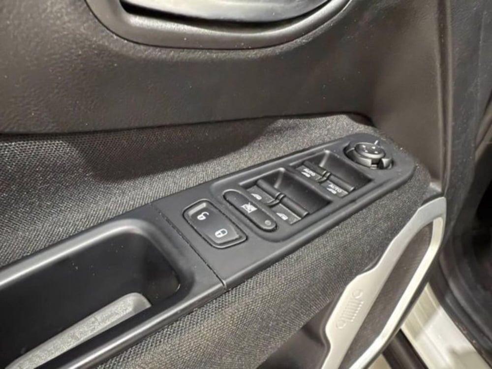 Jeep Renegade usata a Catania (16)