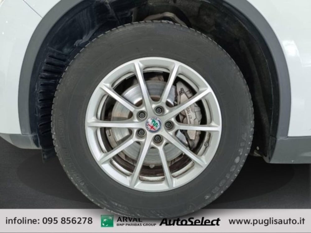Alfa Romeo Stelvio usata a Catania (13)