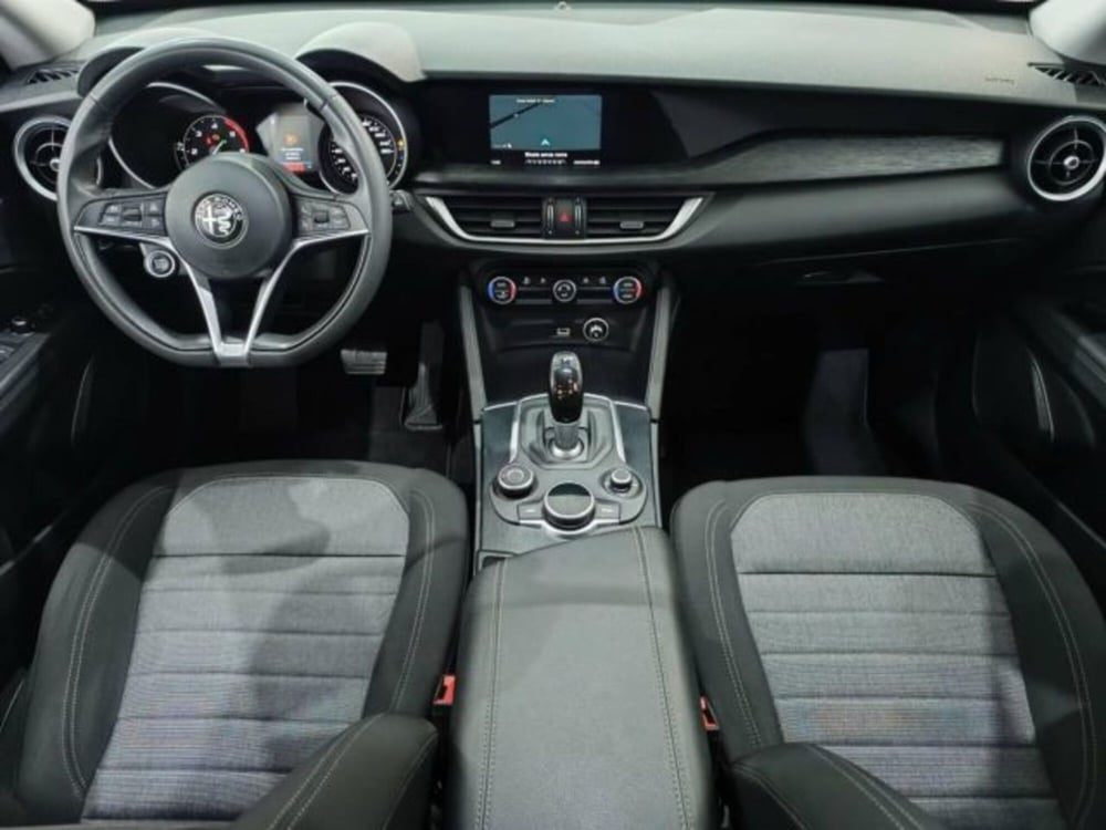 Alfa Romeo Stelvio usata a Catania (7)