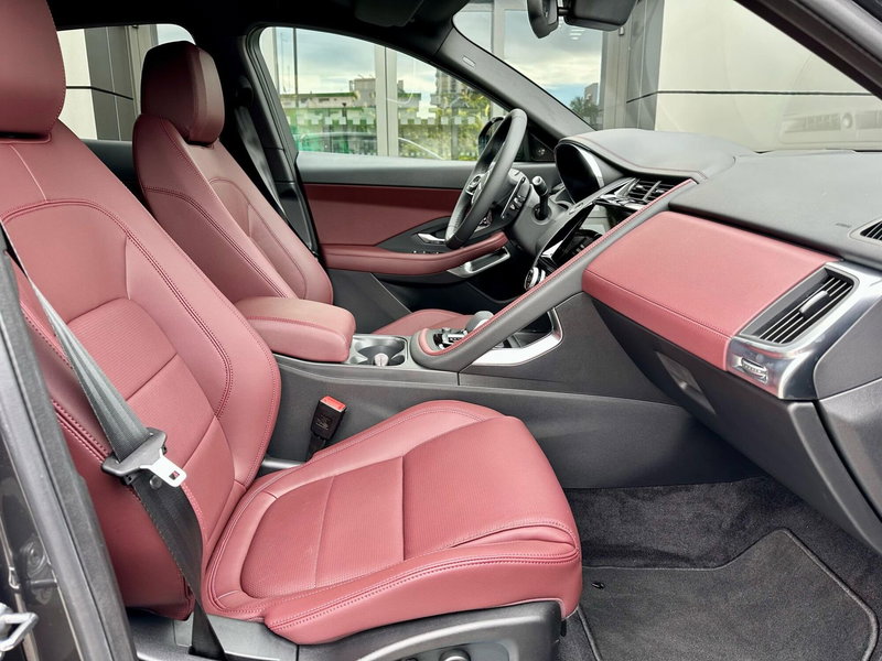 Jaguar E-Pace usata a Bari (3)