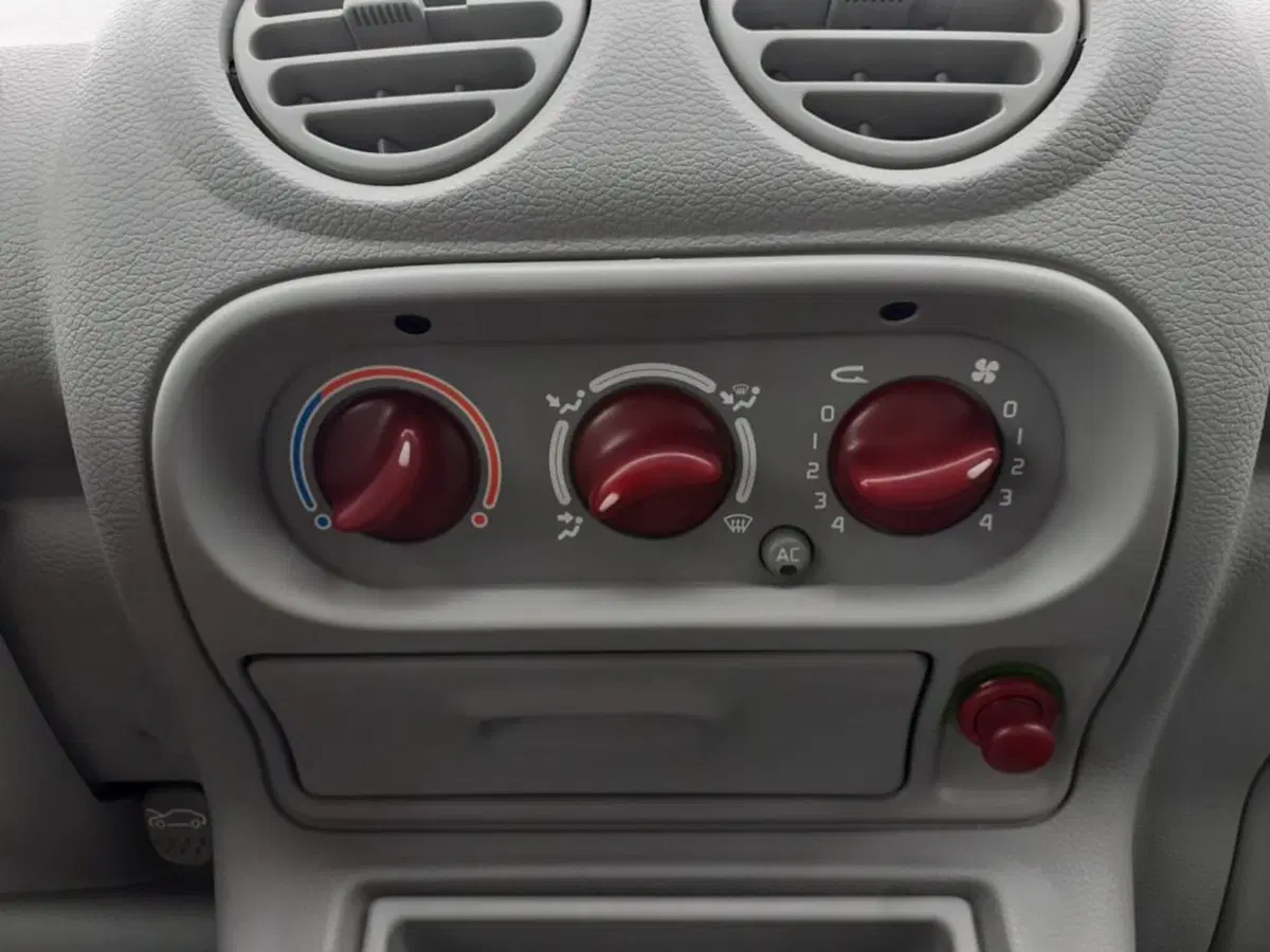 Renault Twingo usata a Modena (15)